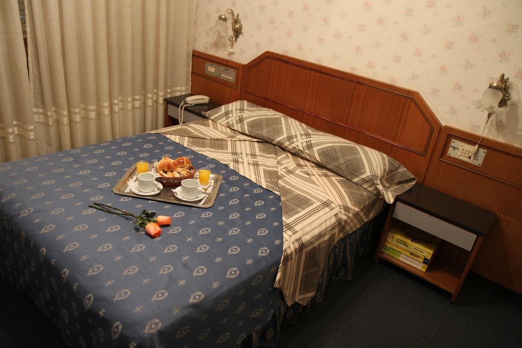Hotel Rodney - Buenos Aires — Photos 1